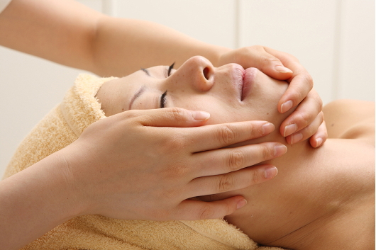 ３Ｄフェイスシェイプリフトアップ 藤沢 辻堂 エステサロン